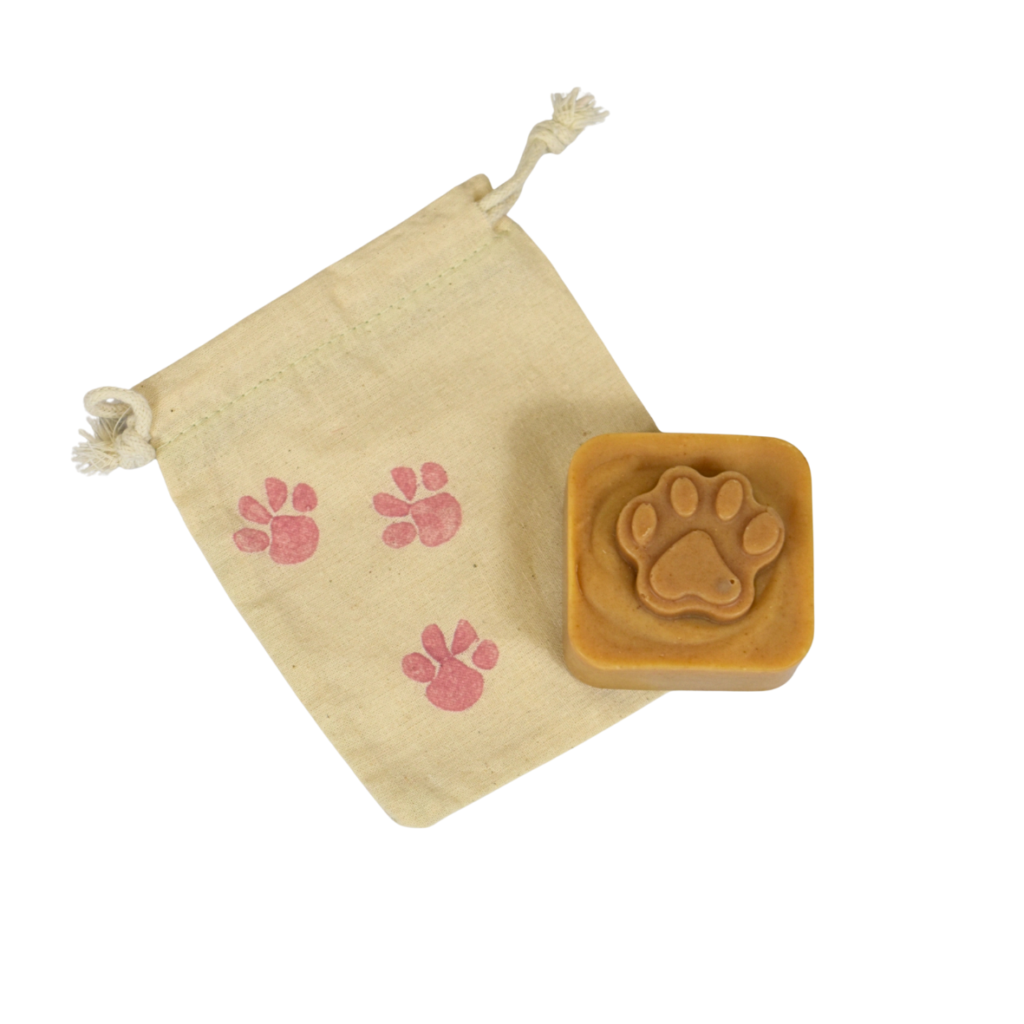Golden Oldie Neem Dog Shampoo from the Cinnamon Trust Charity Webshop | Make a difference with every purchase