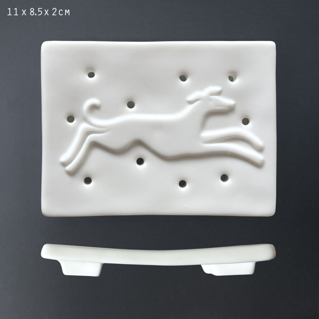 Porcelain Soap Stand Hound from the Cinnamon Trust Charity Webshop | Make a difference with every purchase