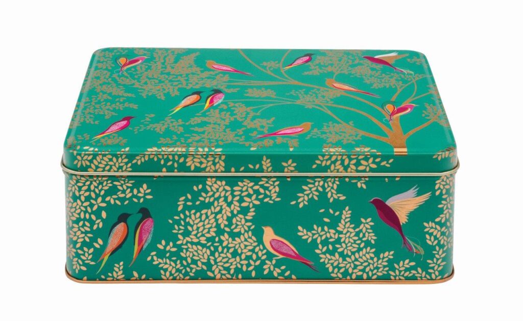 Lemon & Apricot Biscuit Gift Tin from the Cinnamon Trust Charity Webshop | Make a difference with every purchase